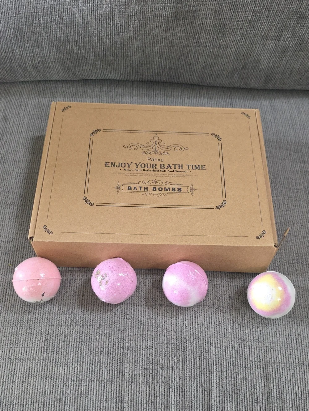 Pahxu Bath Bomb Gift Set - Pack Of 20, New In Box, Variety Of Colors.